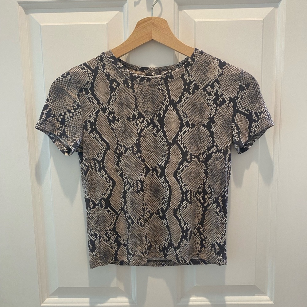 Aritzia Babwton Snake Skin Stretchy Cropped Tee Sz XXS